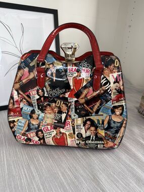 pop culture purse, Adjustable Strap, Handles collectible Obama Vault Memorabilia